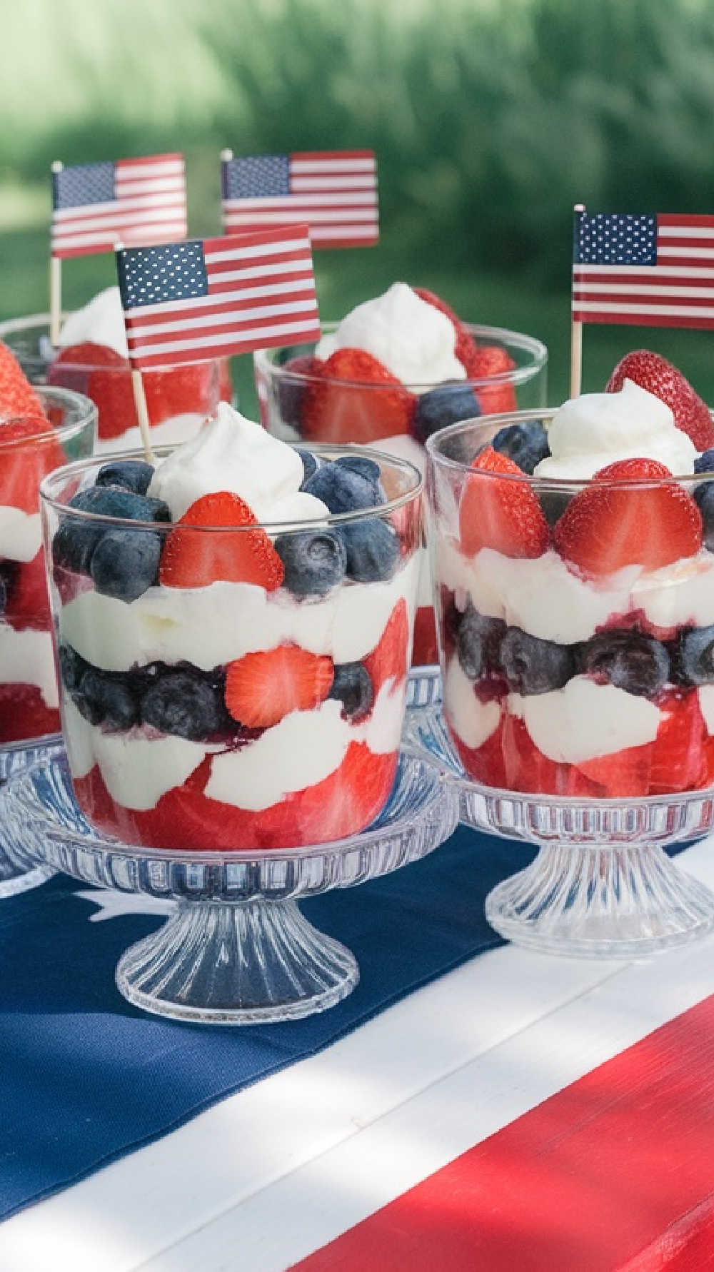 mini berry triffles